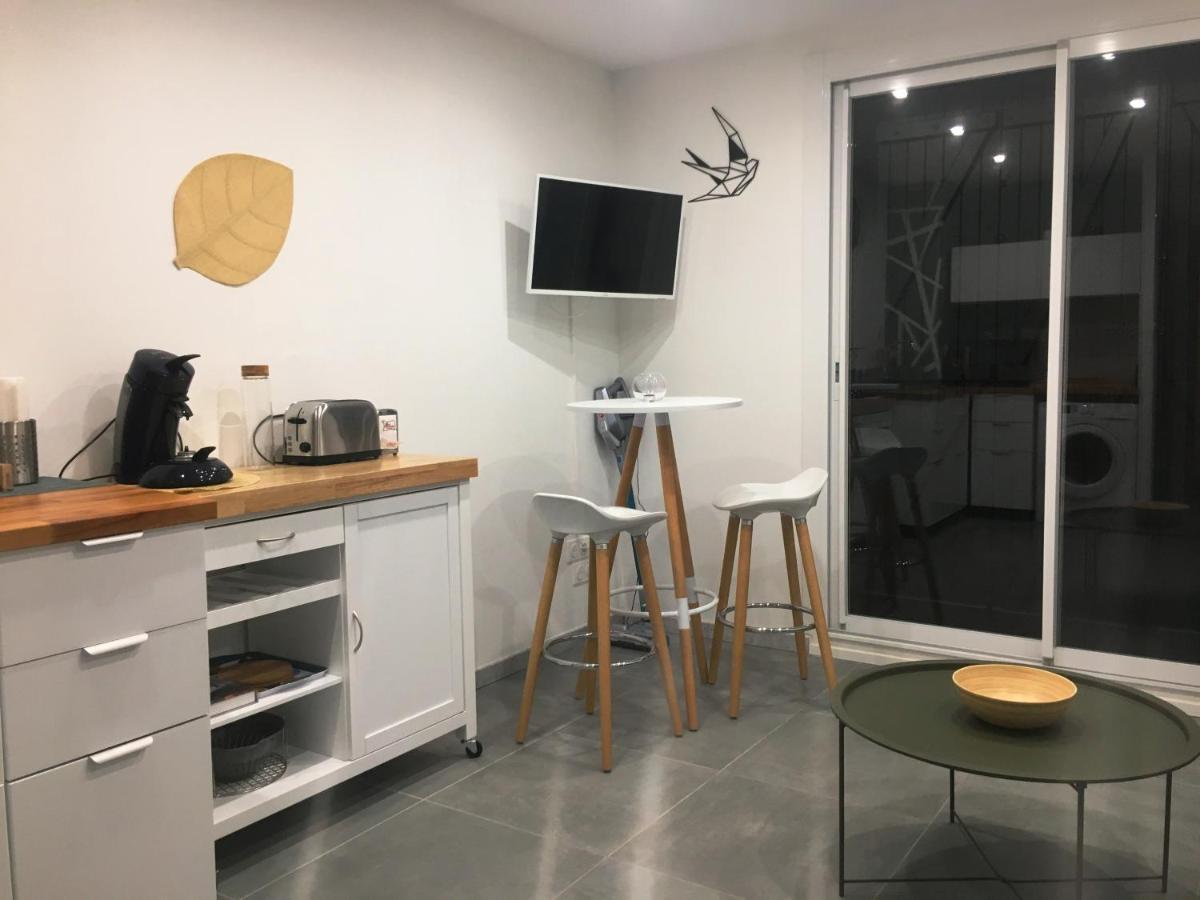 Studio cosy proche mer Saint-Cyr-sur-Mer Esterno foto